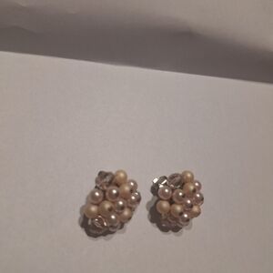 Cluster Pearl Bead Clip-On Earrings - Cream Pink